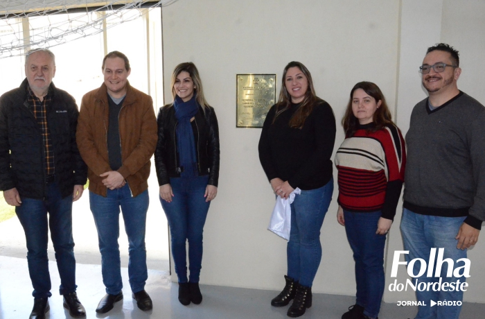 Reinaugurada quadra de esportes da escola Léa Beatriz de Quadros Dolzan