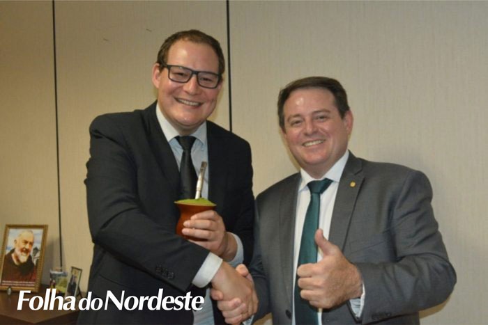 Bonotto lidera comitiva em audiência na secretaria estadual do Turismo