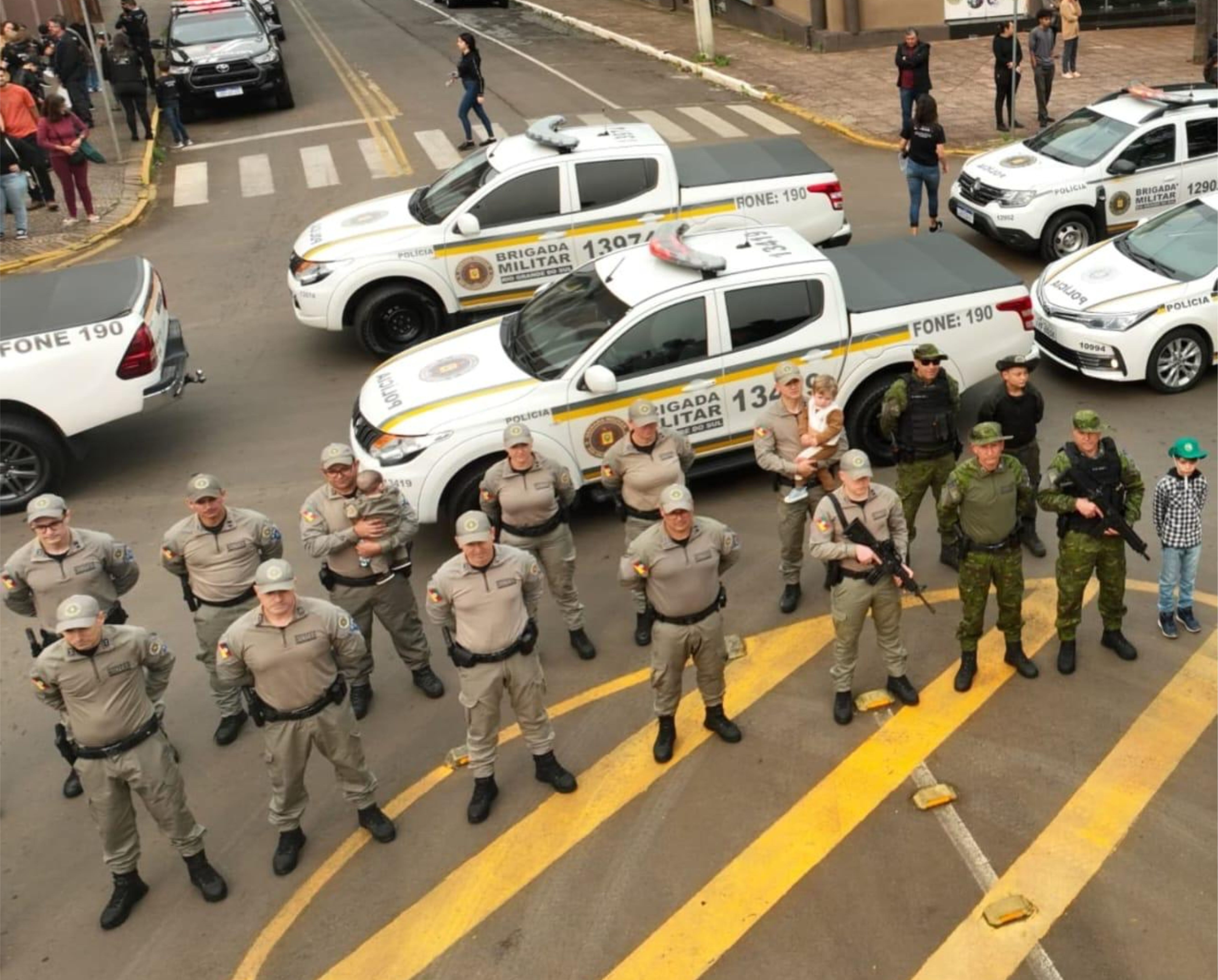 Brigada Militar abre desfile de 7 de Setembro em Lagoa Vermelha com grande participação da comunidade