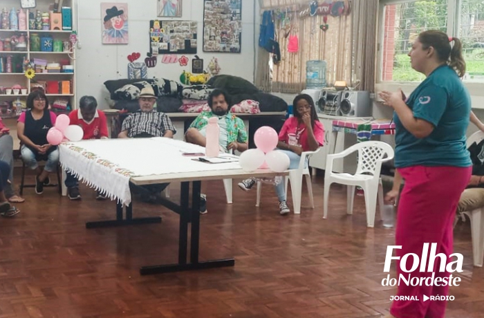 CAPS realiza ação de conscientização em apoio ao Outubro Rosa