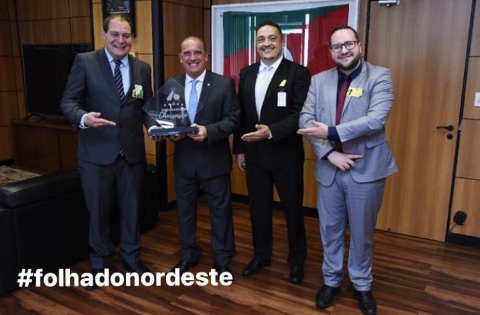 Onyx Lorenzoni recebe distinção de Embaixador do Churrasco