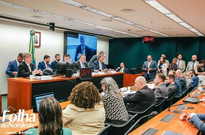 Autoridades debatem soluções para municípios gaúchos atingidos por enchentes durante Audiência Pública na Câmara dos Deputados 