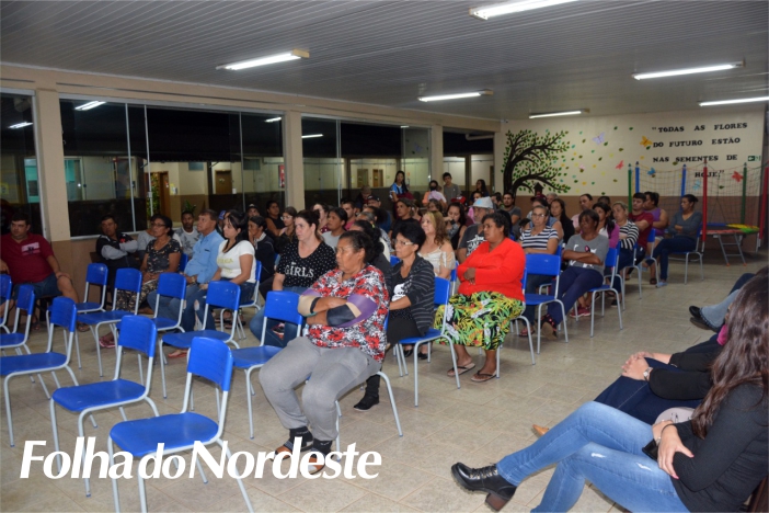 Famílias dos bairros São José e Operário recebem títulos de propriedade de imóveis