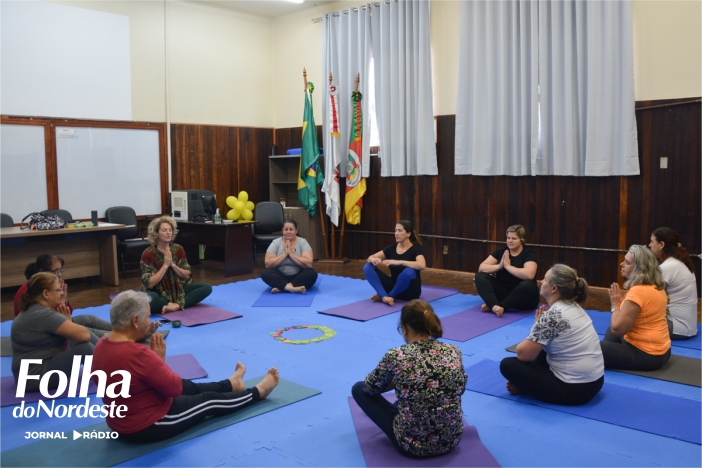 Aulas de yoga são oferecidas de maneira gratuita em Lagoa Vermelha