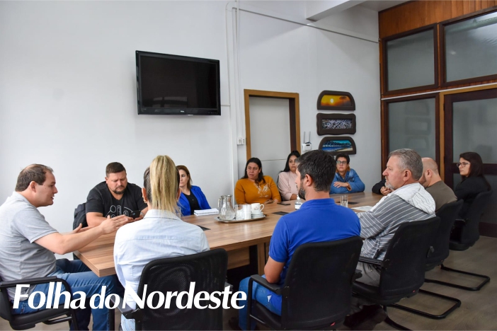 Por mais segurança nas escolas, vereadores participam de reunião com prefeito