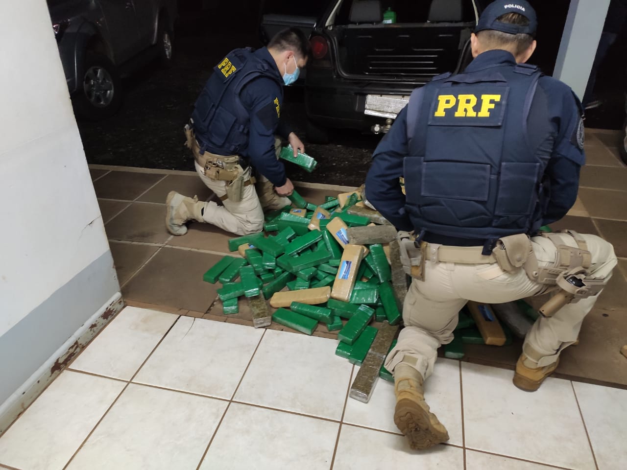 PRF prende quadrilha com 152 quilos de maconha em Lagoa Vermelha