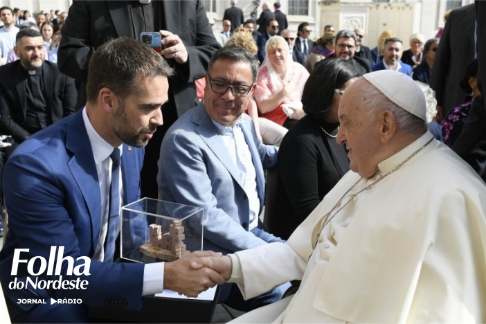 No Vaticano, governador convida Papa Francisco para vir ao Rio Grande do Sul em 2026