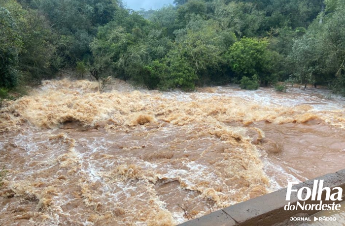 Após chuvas, Prefeitura intensifica recuperação de estradas no interior