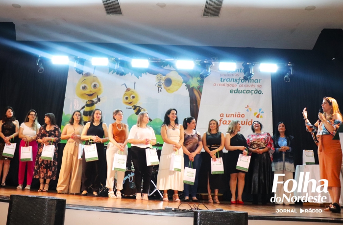 Sicredi Ibiraiaras RS/MG homenageia profissionais da educação em jantar