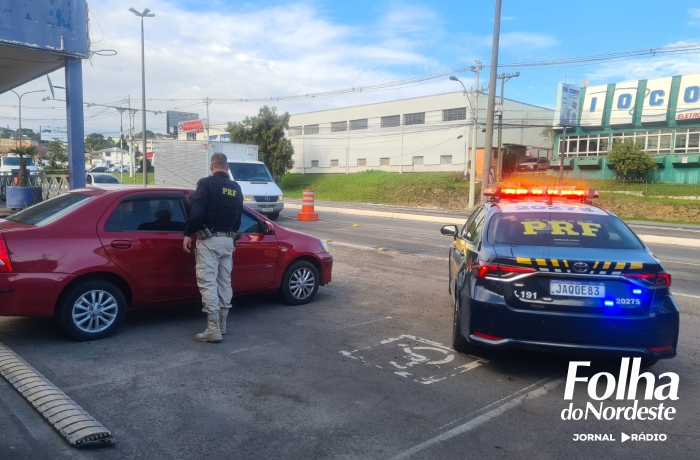PRF prende estelionatário e recupera veículo adquirido pelo golpe do depósito falso em Caxias do Sul