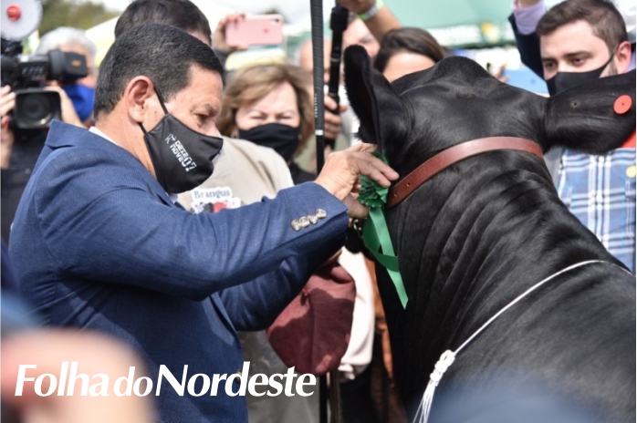 Em visita ao parque de exposições, Mourão destaca orgulho pela Expointer