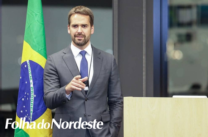 Eduardo Leite anuncia que vai renunciar ao governo do RS, mas fica no PSDB