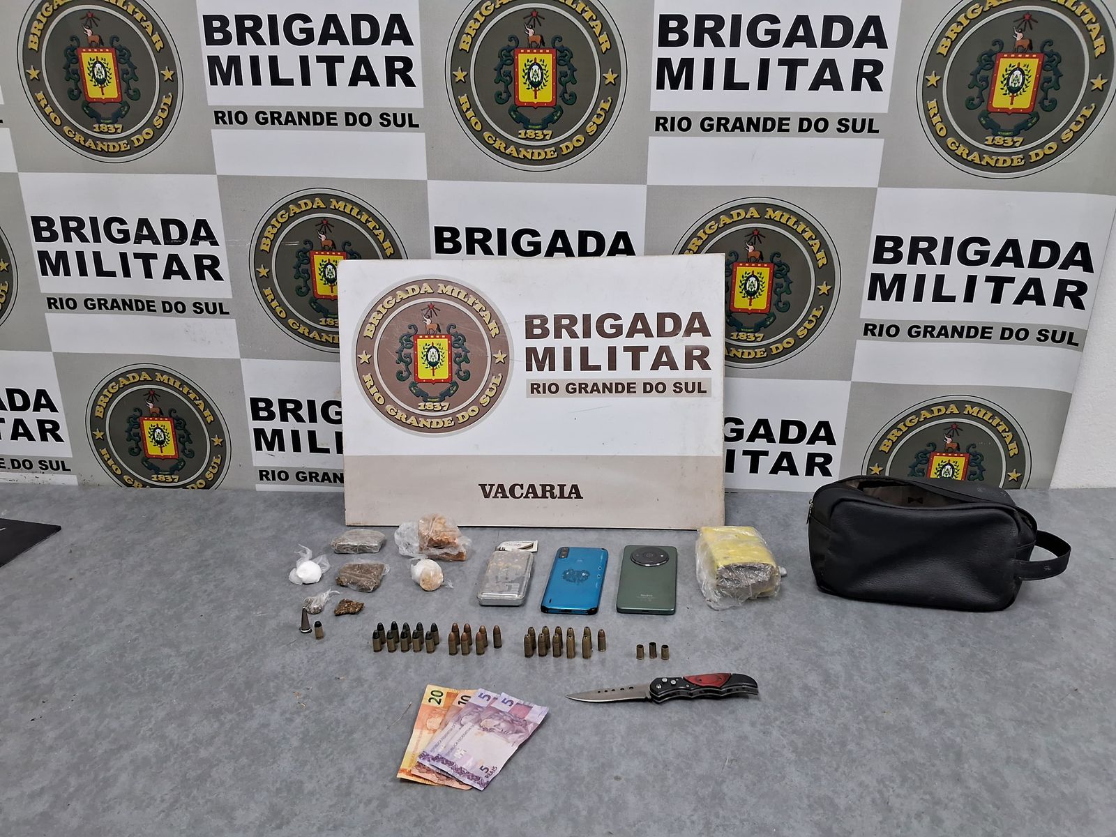  Homem é preso por tráfico de drogas e posse irregular de munição 