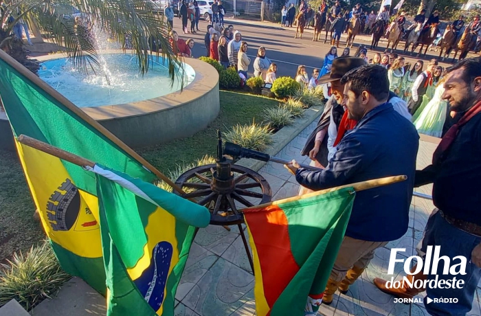 Cavalgada celebra a chegada da Chama Crioula em Ibiraiaras