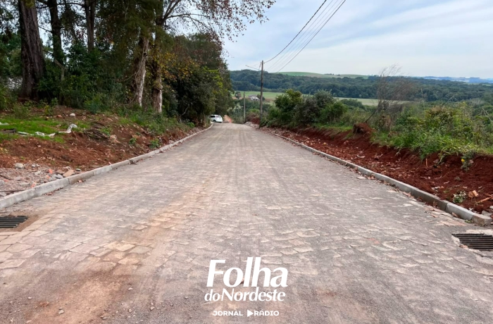 Rua Antônio Carlos dos Santos recebe pavimentação e transforma realidade dos moradores