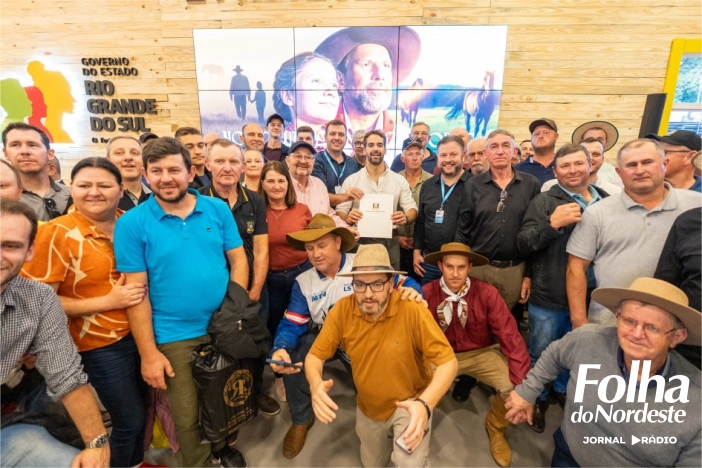 Eduardo Leite sanciona projetos de lei durante a 48ª Expointer em Esteio