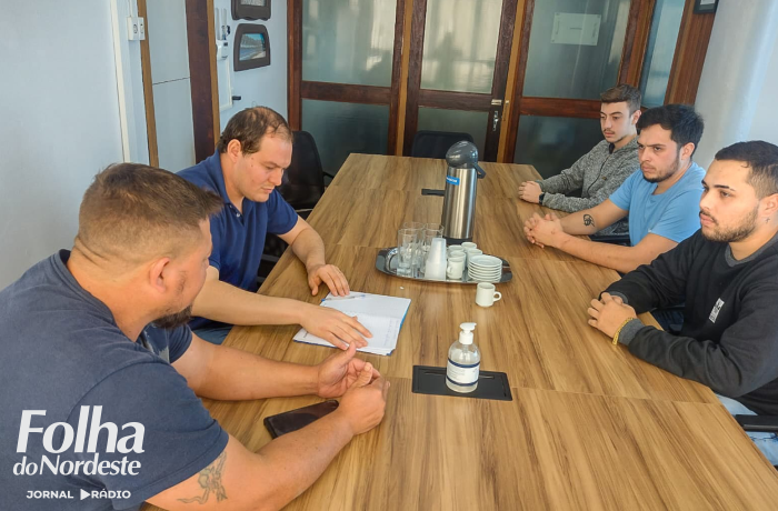 Vardão e integrantes de grupos de tiro Airsoft se reúnem com prefeito para pedir incentivo a prática do esporte