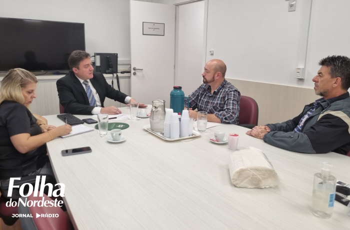 Ariovaldo mantém reunião na Defensoria Pública Estadual