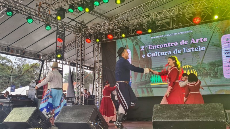 Dança folclórica, fotografia e muita música para embalar o último final semana da Expointer
