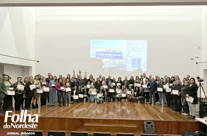 Sessão solene da Câmara homenageia profissionais da saúde de Lagoa Vermelha